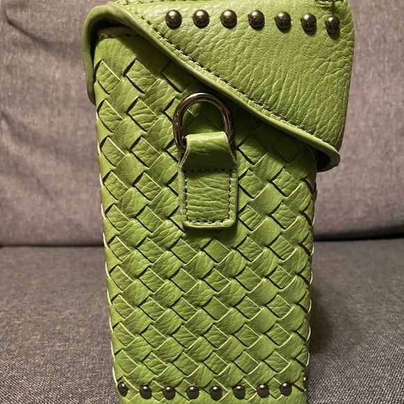 Vivorosa Zuni Bucket Bag! - Picture 6 of 7